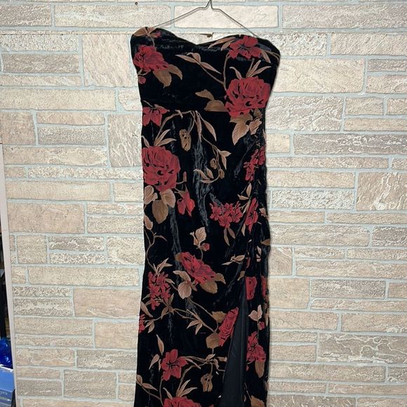 Lulu's Exquisite Black Floral Burnout Velvet Strapless Maxi Dress Size Small - Picture 6 of 14